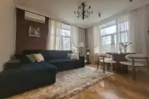 Эксклюзивная двушка в сталинке в центре