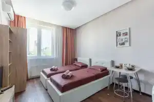 Апартаменты с двумя кроватями и кухней - на м. Беломорская., Москва