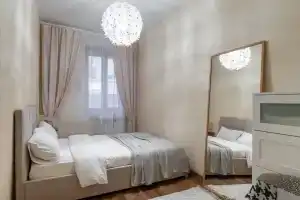 Квартира с двумя спальнями возле Кремля, Москва
