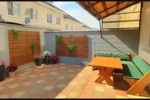 Теплый уютный таунхаус напротив ГЛЦ Банное, Зеленая Поляна