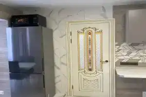 Солнечный город, Хоста