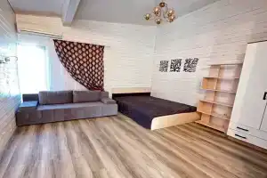 Новая квартира с балконом с видом на море