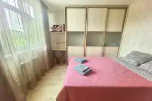 Уютная квартира с отдельной спальней , с супер видом на сосны и горы!, Дагомыс