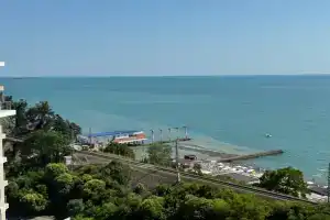 Дизайнерская студия с видом на море в жк Посейдон