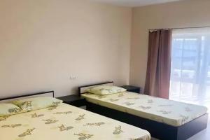 Трёхместный номер с балконом