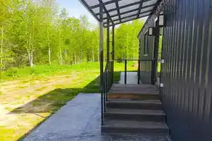 Домик рядом с лесом, озером и санаторием