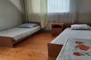 Комната, Адлер