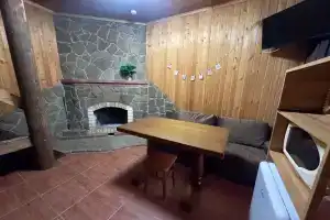 Четырёхместный номер стандарт, Каменномостский