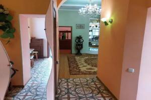 Отдельный дом с двором и беседкой, со всеми условиями, Евпатория