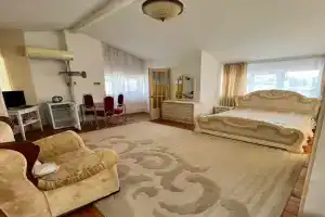 Белый номер, Феодосия