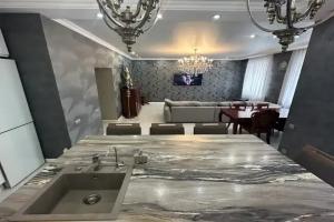 Трехкомнатная квартира в самом центре