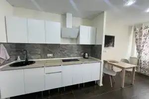 Квартира-студия с новым ремонтом, Хабаровск