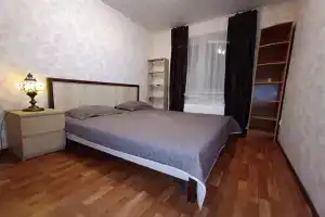 Комната Крокус, Москва