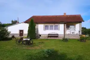 Частный дом с беседкой и мангалом