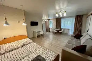 Двухкомнатная квартира возле Драмтеатра, Тюмень