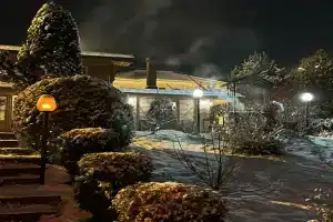 Дом на берегу реки с баней на дровах в Шилово