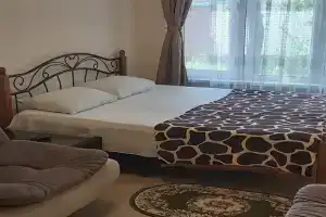 Дом с отдельным двором и беседкой, Адлер