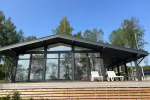 Дом у озера