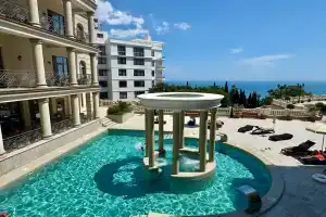 Двухкомнатные Апартаменты Премиум Класса с Балконом ЖК Дипломат, Ялта