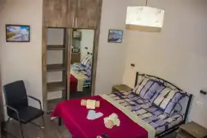 Уютная студия в центре старого Тбилиси