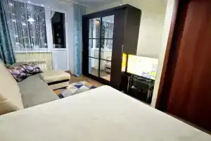 Уютная квартира с 2 отдельными спальными местами есть балкон, Мичуринск