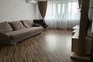 Уютная трехкомнатная квартира, в шаговой доступности к Золотому мосту