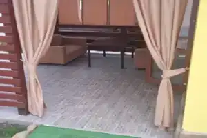 Четырёхместный номер домик у бассейна, Миндальное