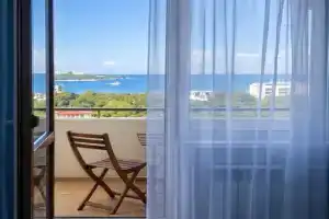 Апартаменты в центре с видом на море
