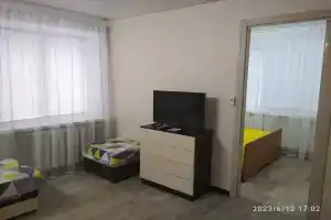 2-комнатная квартира на первом этаже в центре города