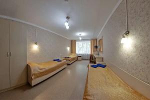 Трёхместный номер с 3 отдельными кроватями (пятая категория эконом), Вологда