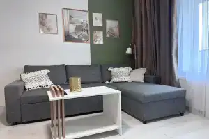 Thursday's apartment, Гатчина