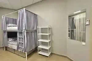 Многоместный женский номер Кровать в общем женском номере с 8 кроватями с общей ванной комнатой