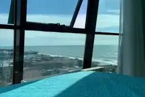 Студия на берегу моря, Адлер