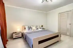 Уютная квартира возле ТЦ Премьер