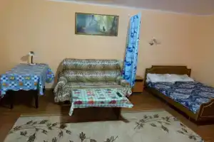 Уютная студия в старом городе рядом с морем