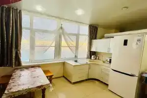 Солнечная квартира с видом на море, Адлер