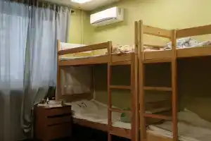 Многоместный мужской номер эконом (душ/туалет общий), Москва