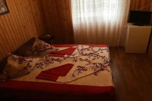 Трёхместный номер стандарт, Гудаута