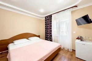 Стандарт 2-местный с двуспальной кроватью и балконом, Вардане