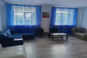 Часть жилого дома с отдельным собственным двориком, Углич