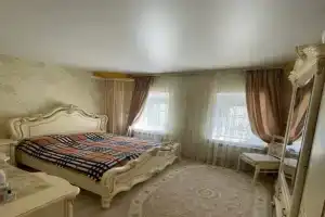 Большой дом для семейного отдыха, Должанская