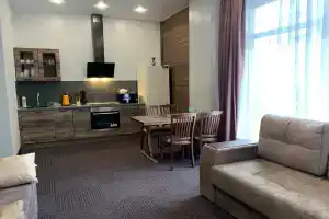 Business Residence&Spa, 320 апартамент, Сыростан