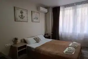 Студия у моря, Адлер