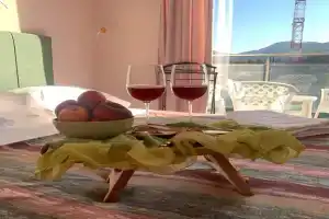 Морской песок, Алушта