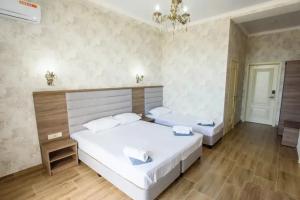 Трёхместный номер стандарт, Береговое