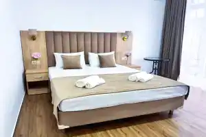 Двухместный номер с 1 кроватью комфорт с балконом и доп местом, Дивноморское