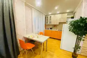 2-комнатная квартира с отличным ремонтом в центре Мурманска