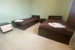 Уютный номер с двумя раздельными кроватями, WiFi, рядом с трассой Амур, Чита