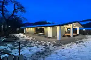 Коттедж Tau House, Теберда