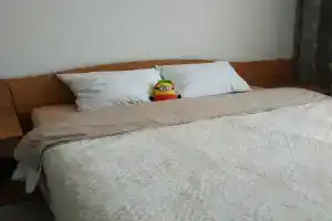 Квартиры посуточно на Сенной 24